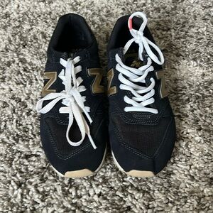 black new balance